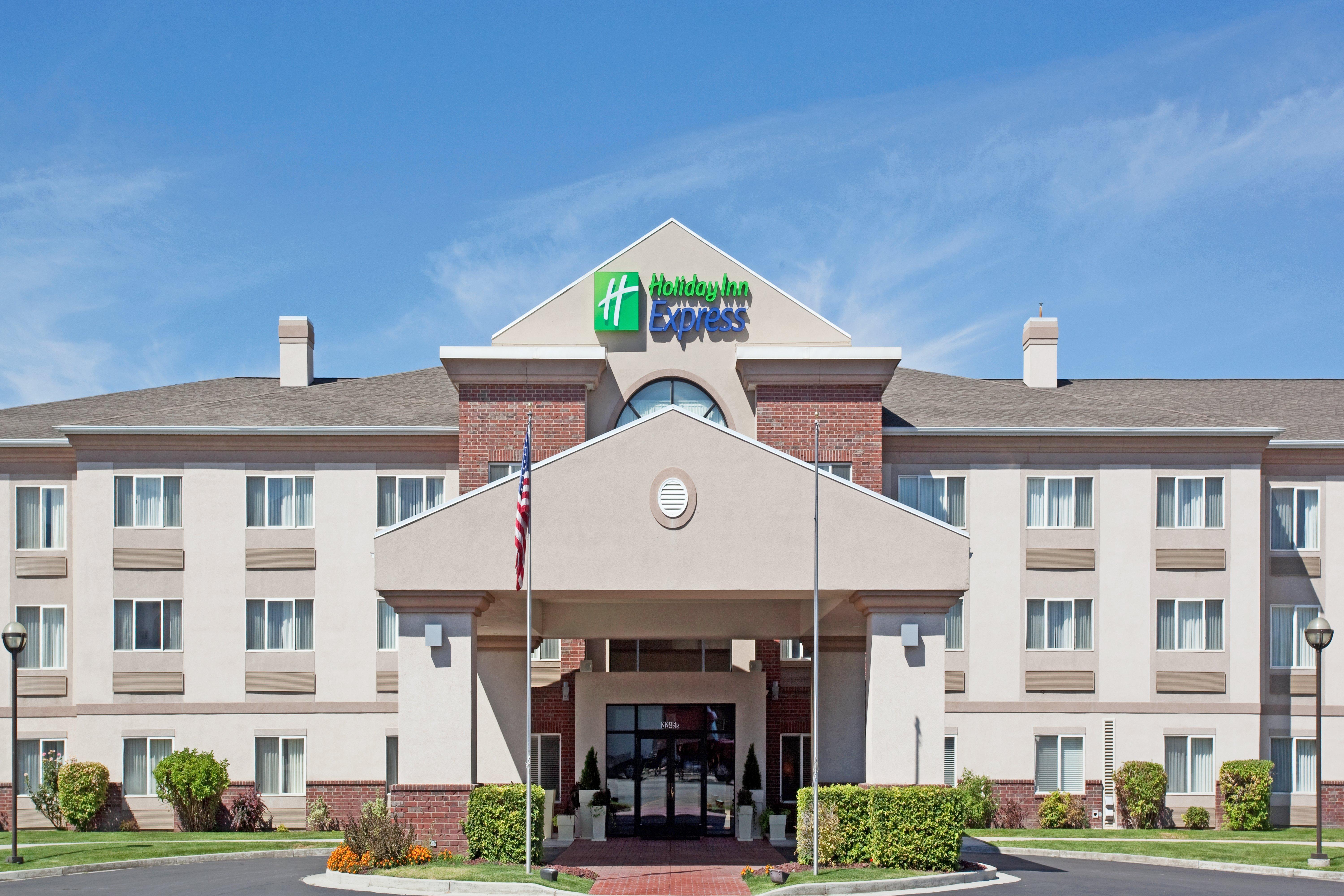 Holiday Inn Express Ogden, An Ihg Hotel Exterior photo